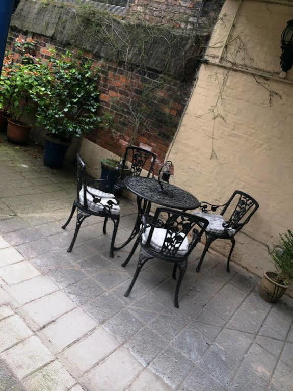 Dairy Guest House York Esterno foto
